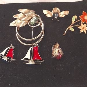 𝅺vintage pin unique collection